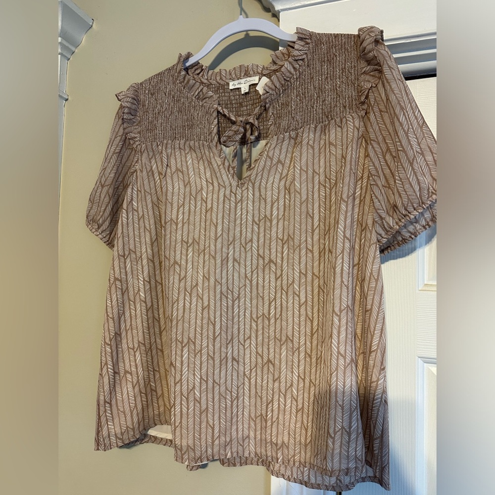 New shortsleeved blouse, brown, size L